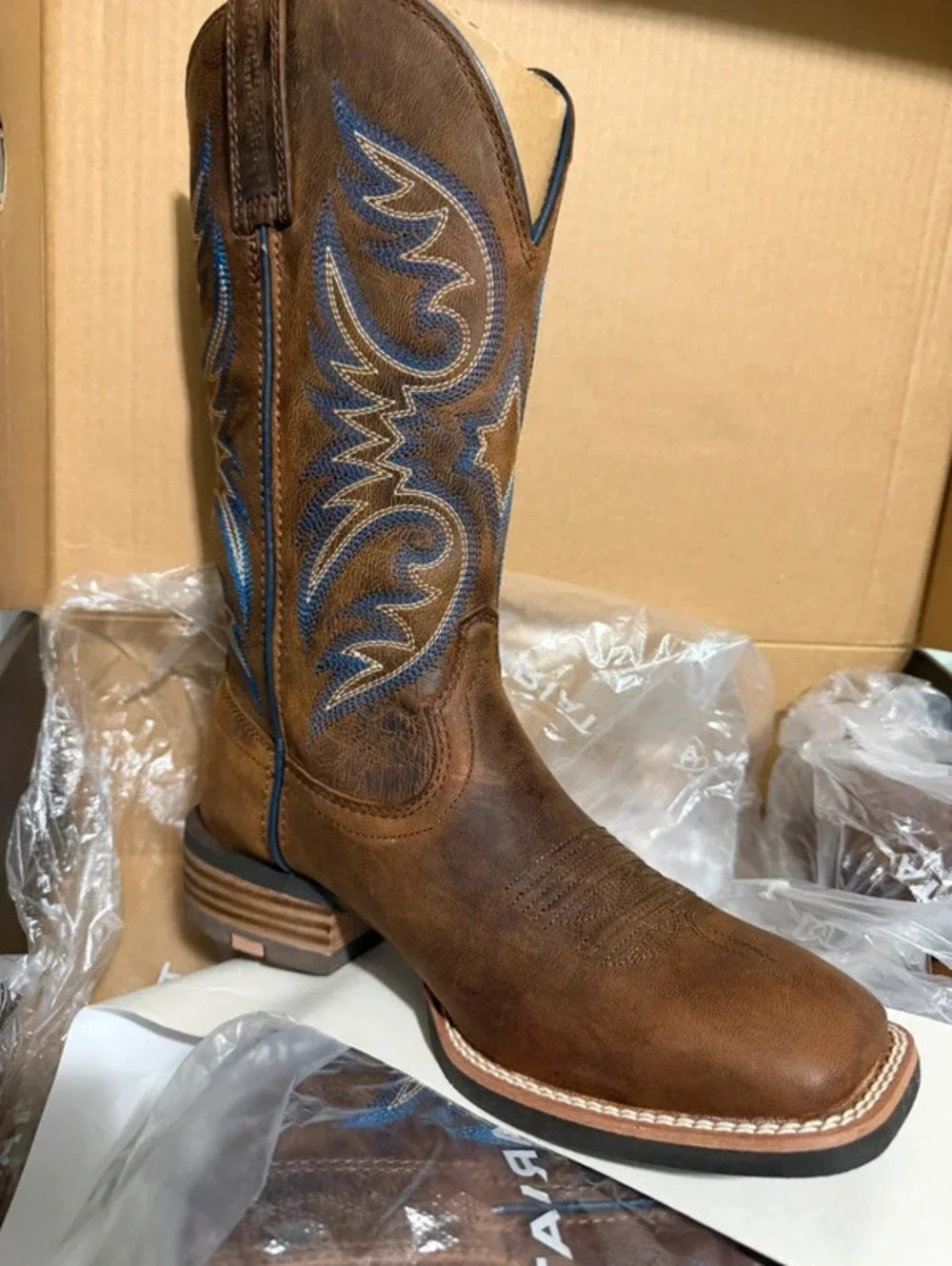 Ariat Men's Ricochet Western Boots Weathered Chestnut – Size 7 EE Wide